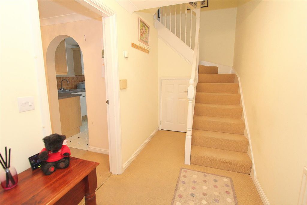 Property photo 3 of 24 Hall.Jpg