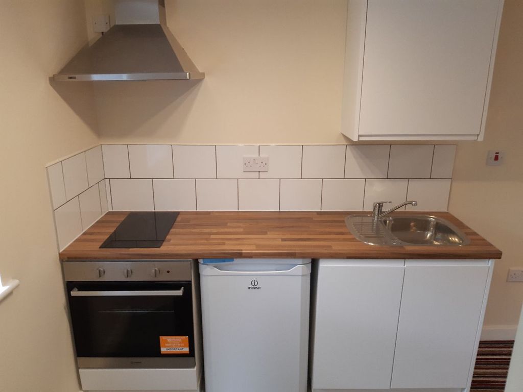 Property photo 1 of 10 Room Worktop
