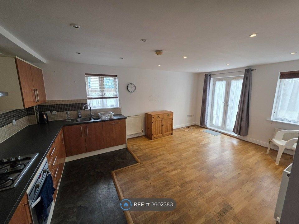 Property photo 3 of 7
