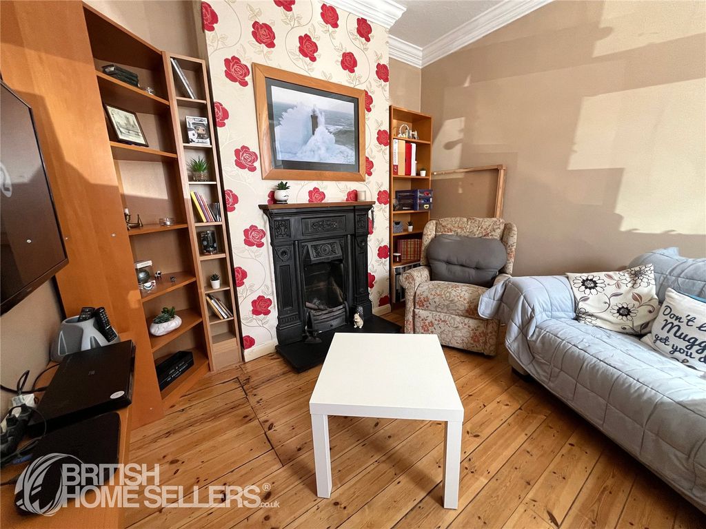 Property photo 3 of 24 Picture No. 09