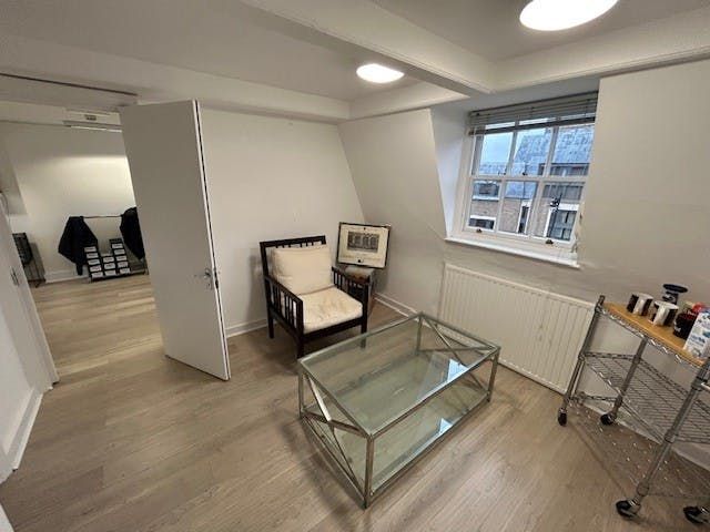 Property photo 2 of 6 Interior iii.Jpg