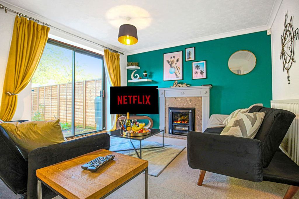 Property photo 1 of 29 Living Room