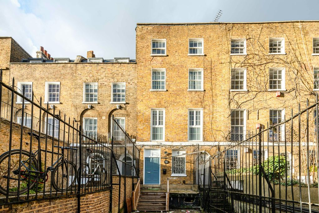 Property photo 1 of 35 Hackney Rd 237  Low Res 34.Jpg