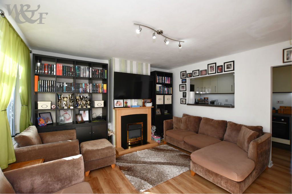 Property photo 3 of 27 Photo 21
