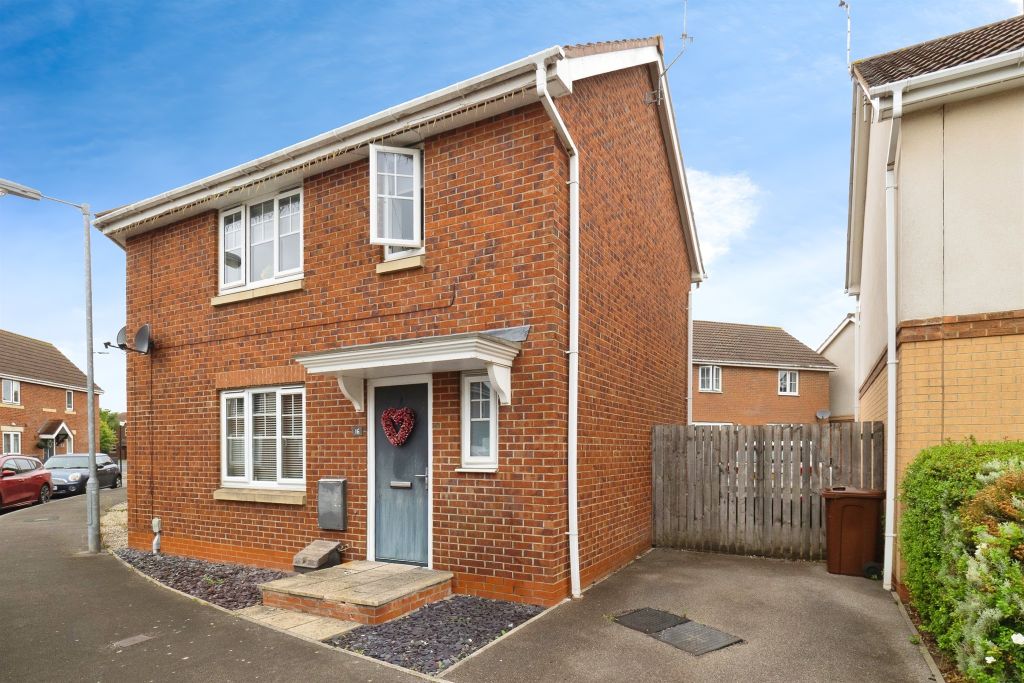 Property photo 1 of 11