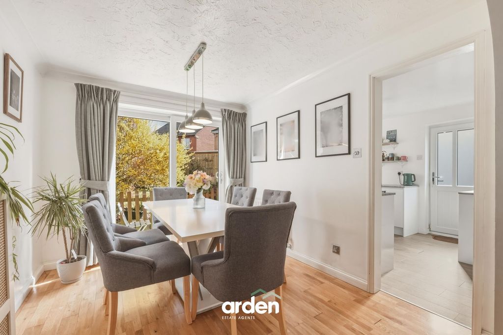 Property photo 3 of 17