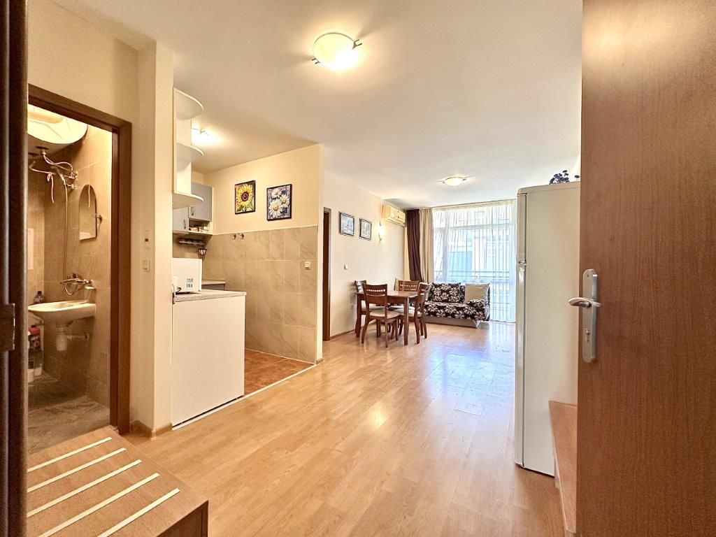 Property photo 2 of 32