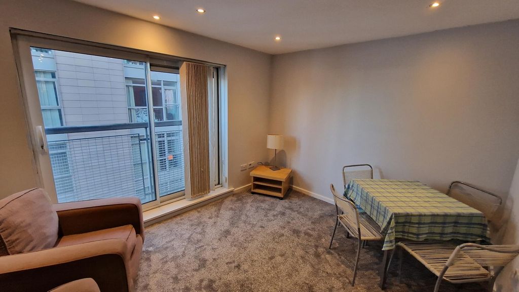 Property photo 3 of 28 Living Room