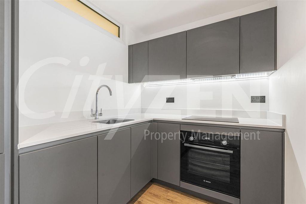 Property photo 2 of 12 Kitchen