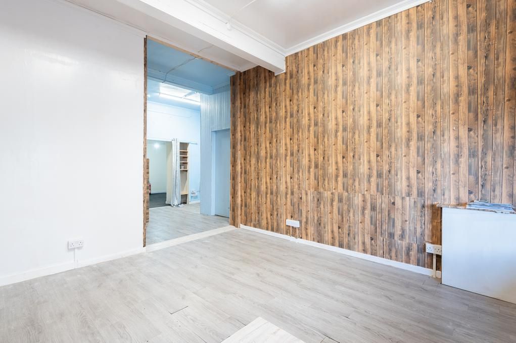 Property photo 3 of 16 Lev1439Pem Retail Area (3) (Copy).Jpg