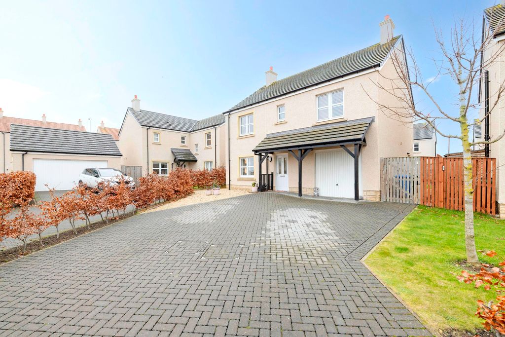 Property photo 1 of 29