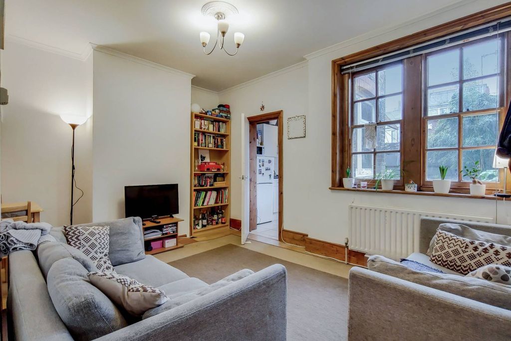 Property photo 3 of 19
