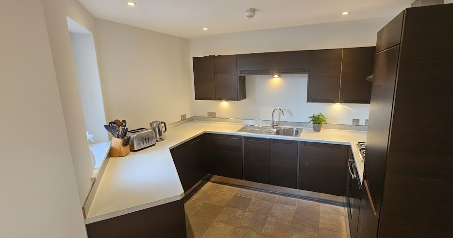 Property photo 2 of 8 Kitchen 1