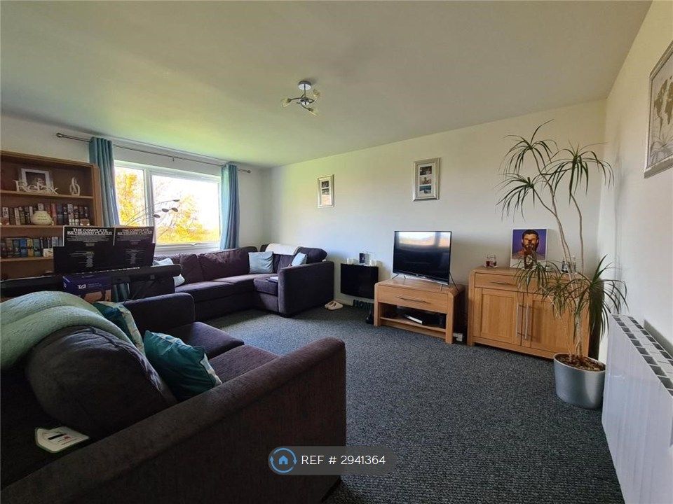 Property photo 1 of 7 Lounge