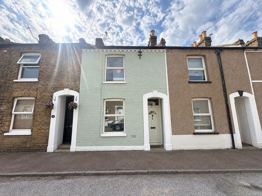 Property photo 1 of 18