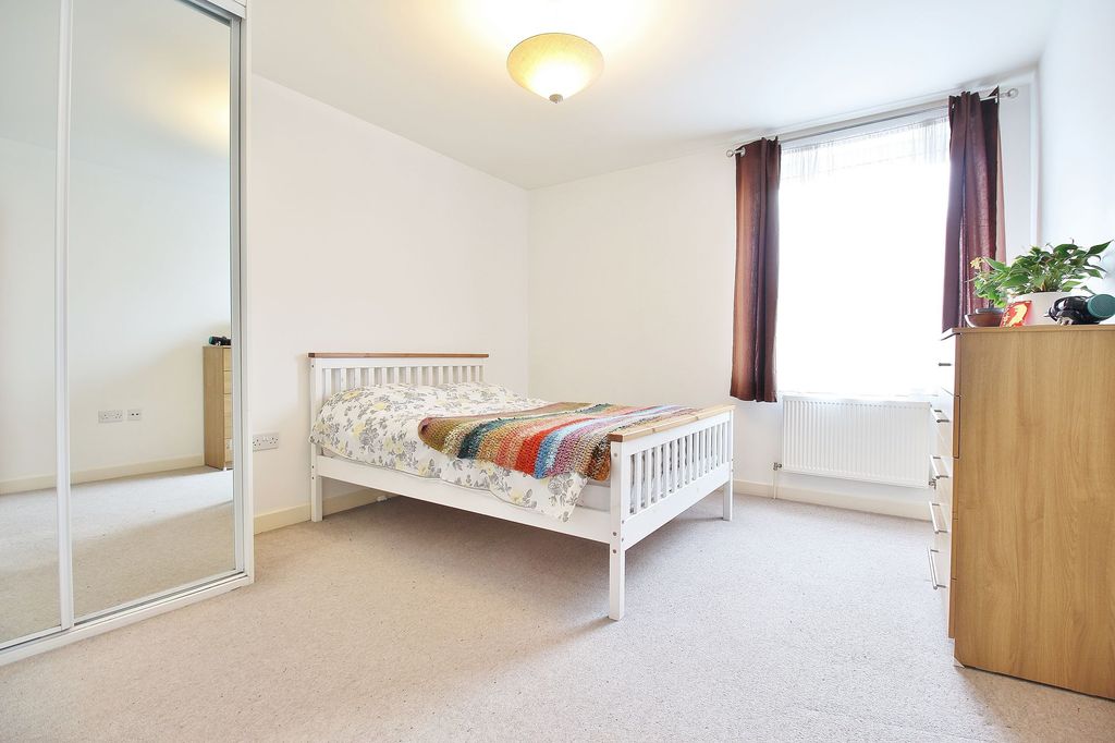 Property photo 3 of 5