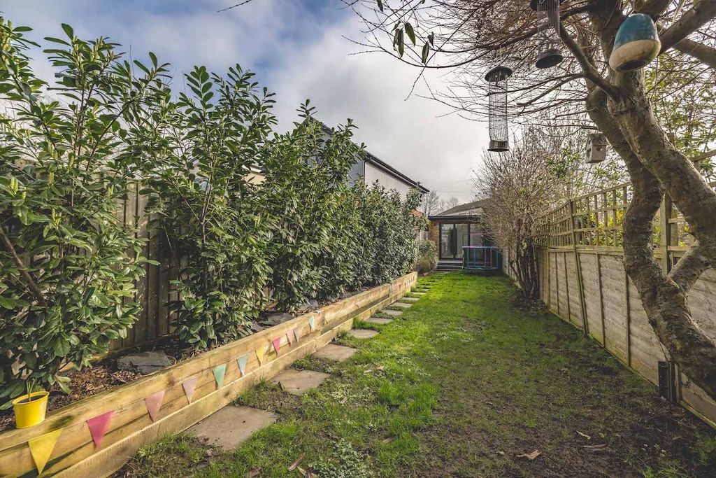 Property photo 2 of 22