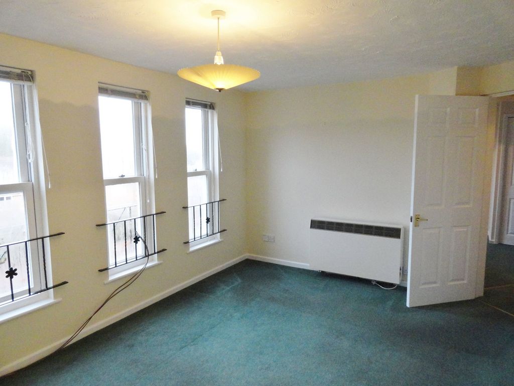 Property photo 2 of 6
