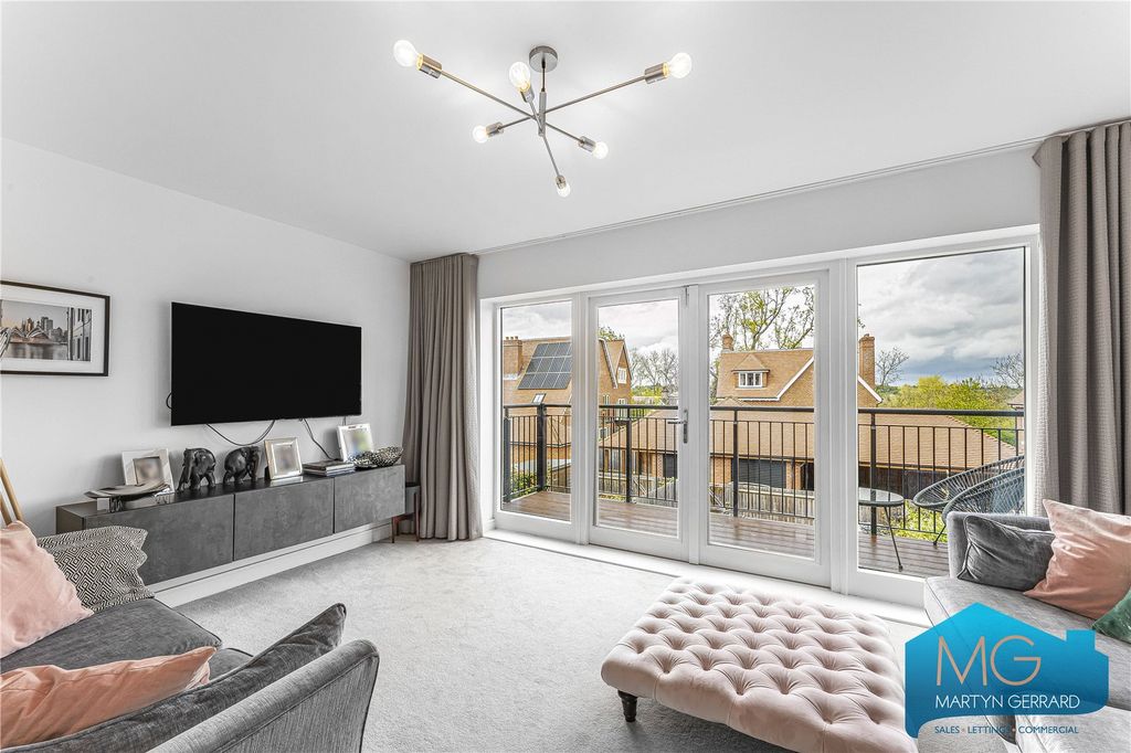 Property photo 2 of 19 Picture No. 05