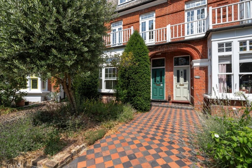 Property photo 2 of 10