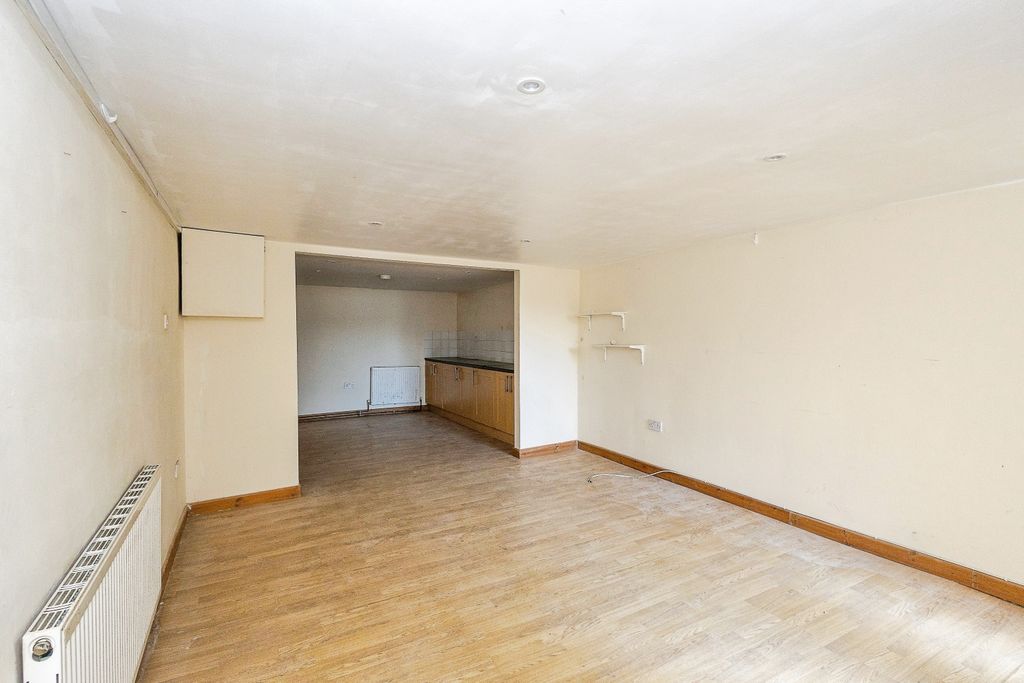 Property photo 3 of 13 Open Living &amp; Kitchen Area (1)