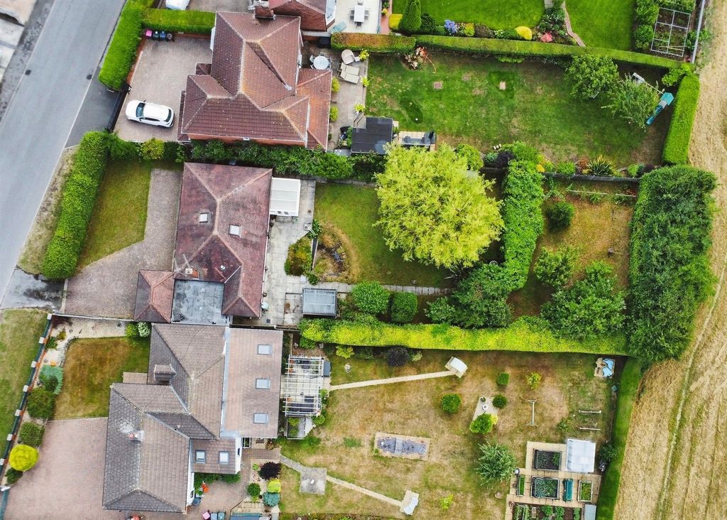 Property photo 3 of 22