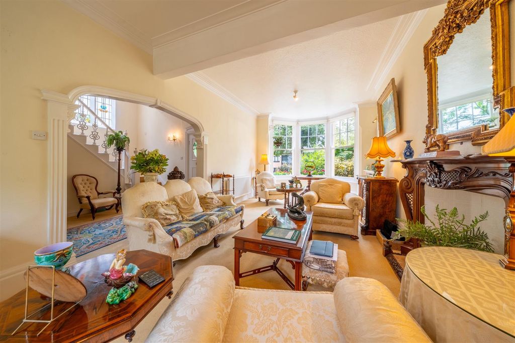 Property photo 3 of 19