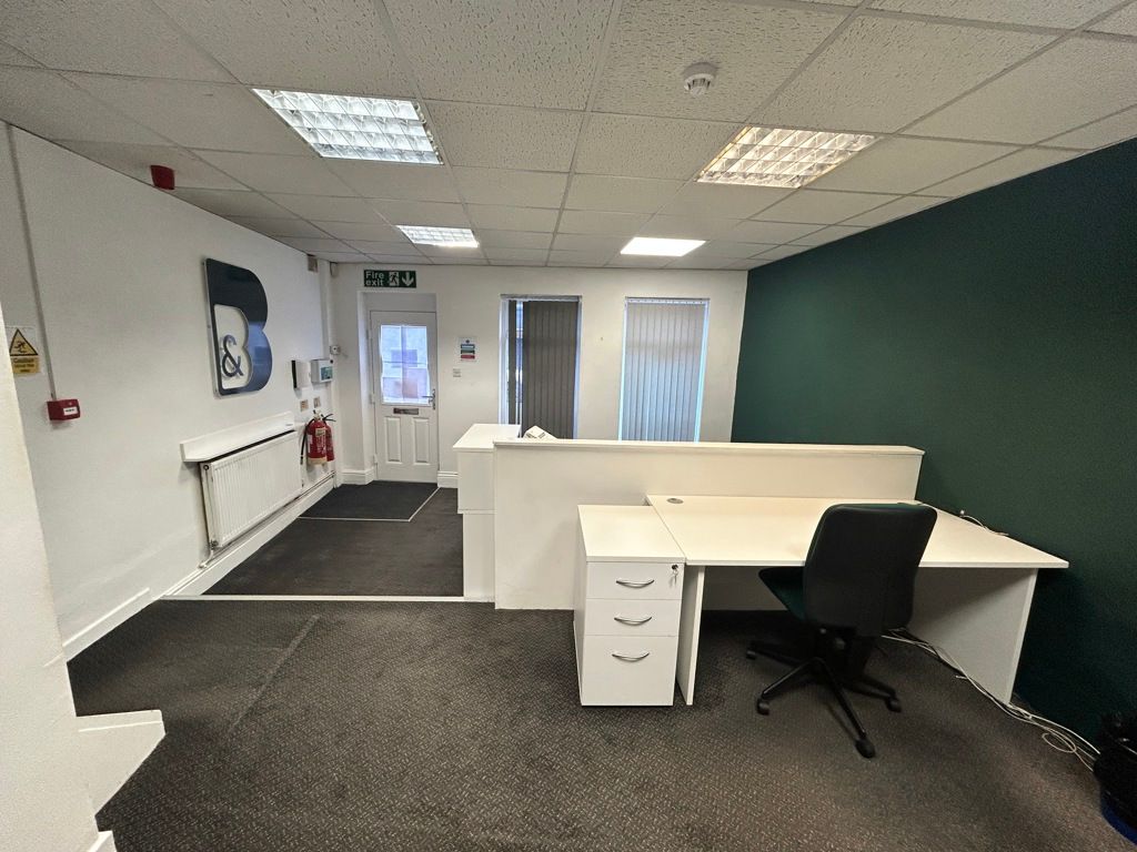 Property photo 3 of 8 Photo 3