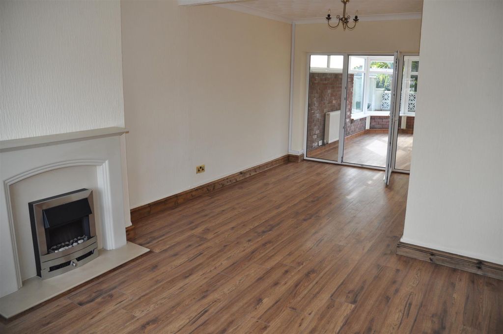 Property photo 2 of 11 Image