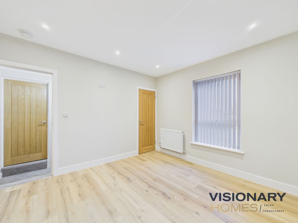 Property photo 3 of 5 Cam03522G0-Pr0240-Still003