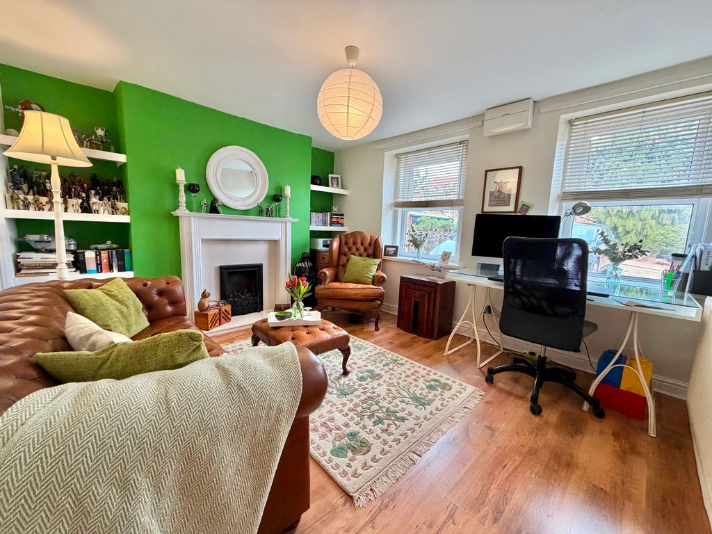 Property photo 3 of 21