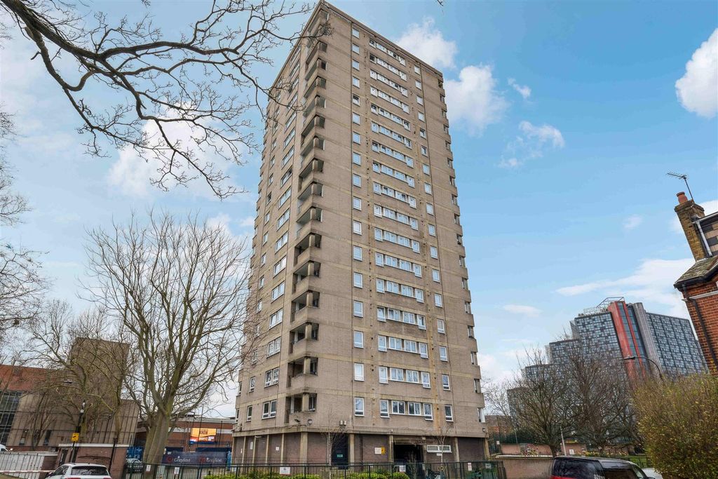 Property photo 3 of 8