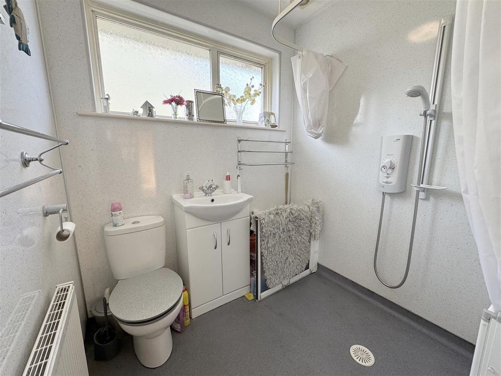 Additional image 15 of 4 bed detached bungalow for saleWheal Leisure, Perranporth, Cornwall TR6