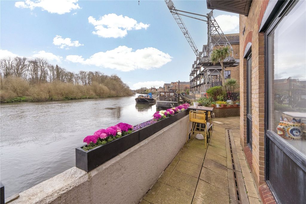 Property photo 2 of 13 Picture No. 15