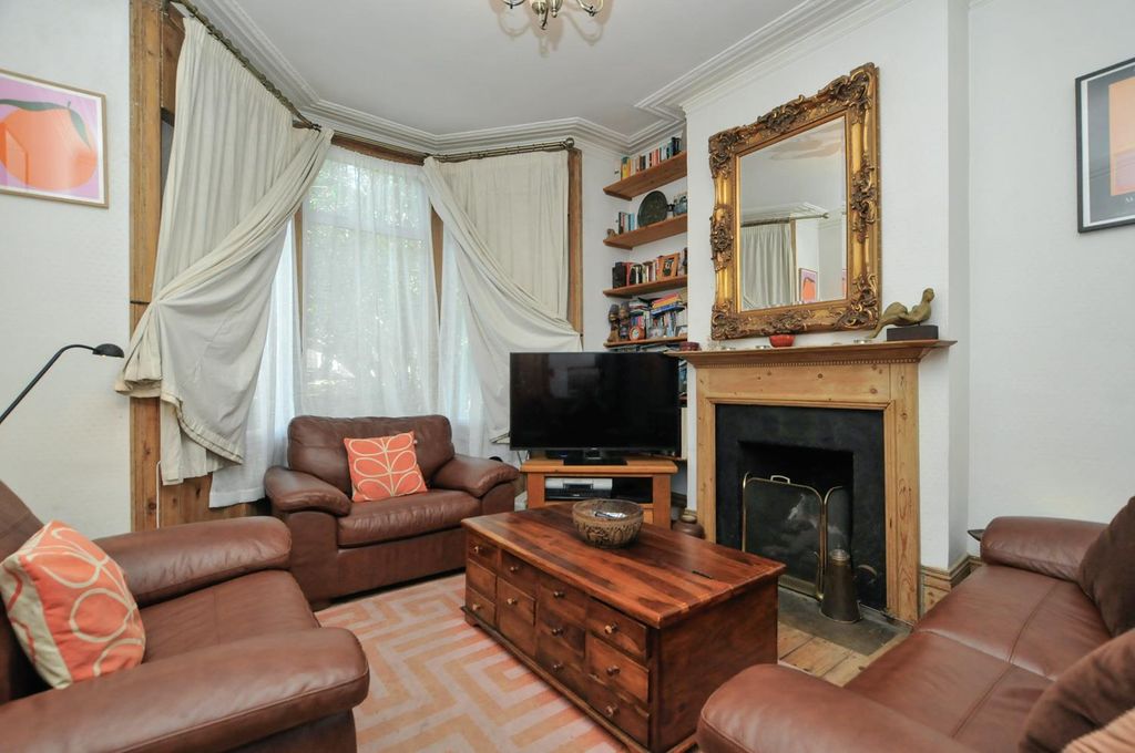 Property photo 2 of 15 3A.Jpg
