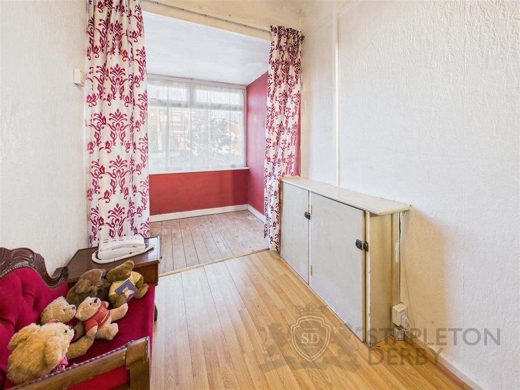 Property photo 2 of 16 Cam04709G0-Pr0253-Still009.Jpg