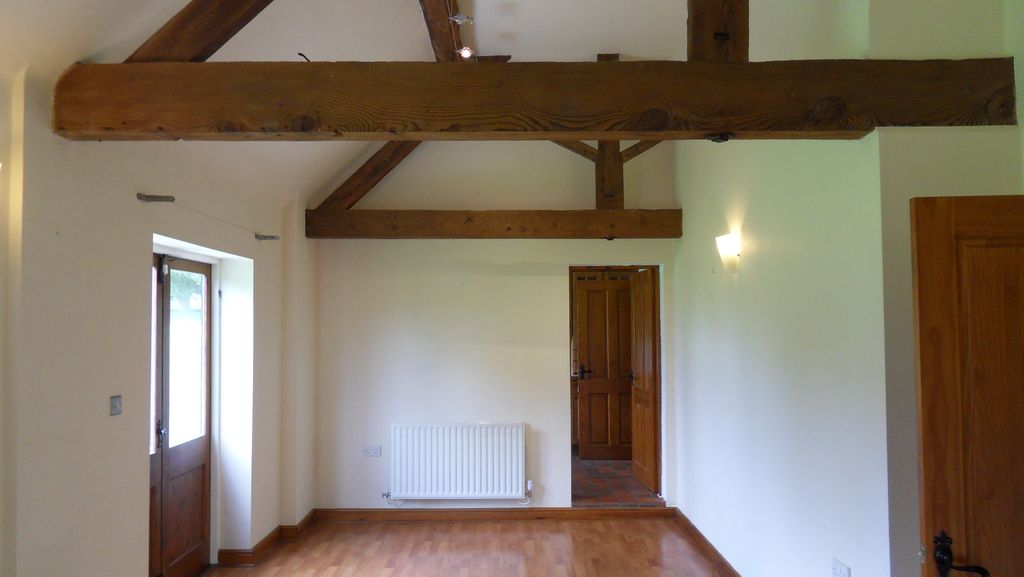 Property photo 3 of 6