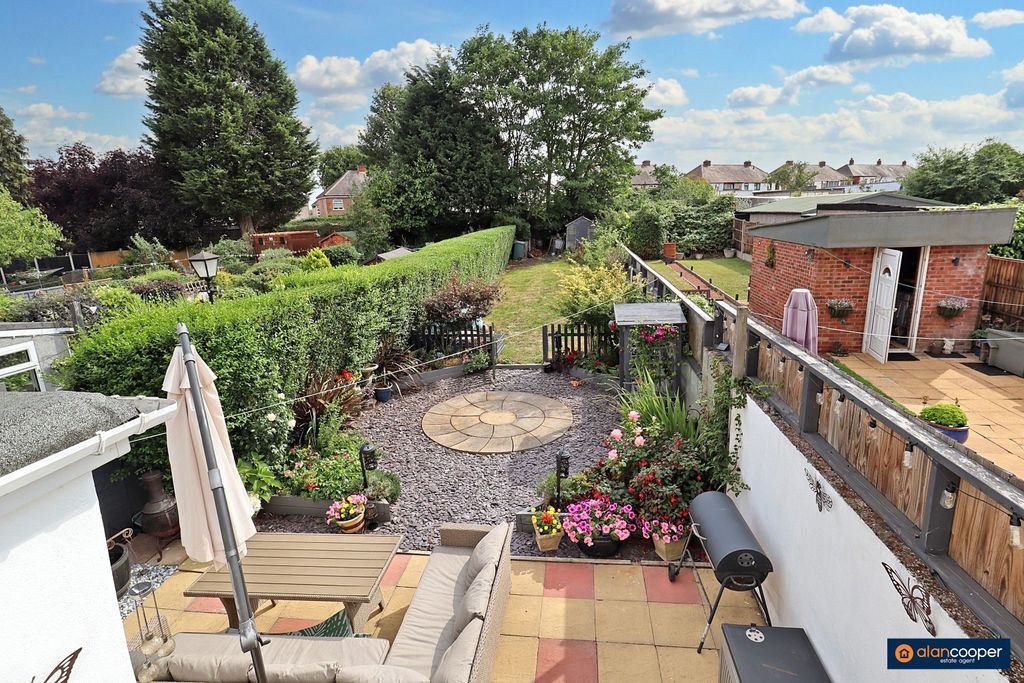 Property photo 2 of 25 4406143