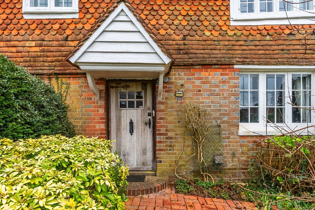 Additional image 16 of 4 bed semi-detached house for saleNewchapel Road, Lingfield, Surrey RH7