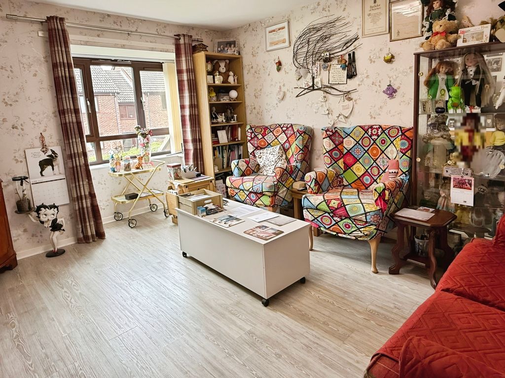 Property photo 2 of 13