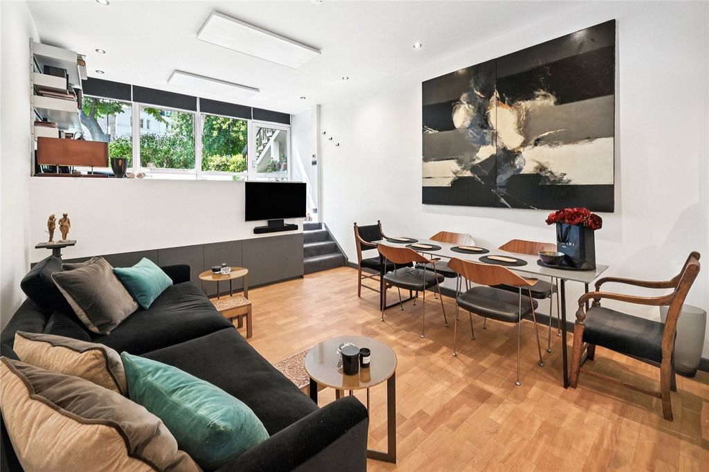 Property photo 1 of 10 Reception Room