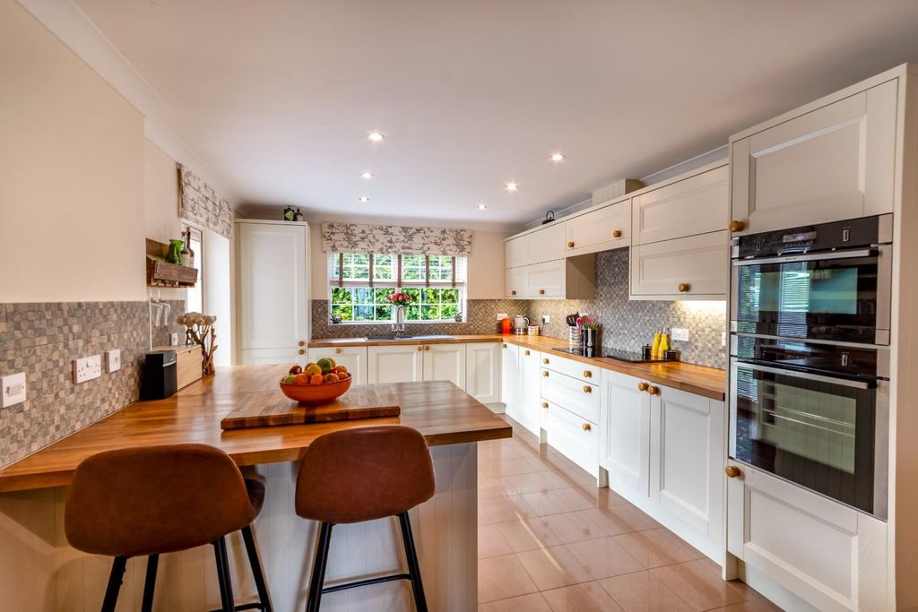 Property photo 2 of 26 Dsc_8118-Edit.Jpg