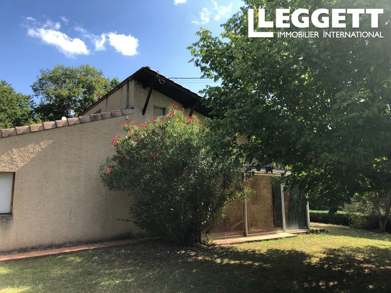 Property photo 2 of 10