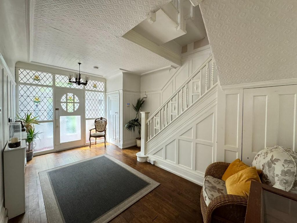 Property photo 3 of 30