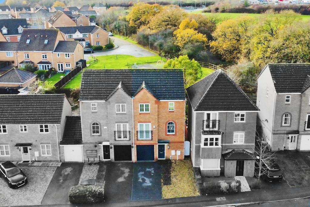 Property photo 1 of 26