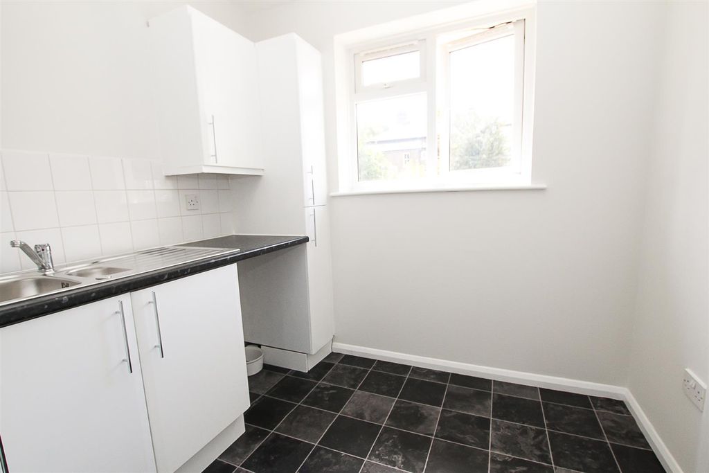 Property photo 3 of 8 Img_6173.Jpg