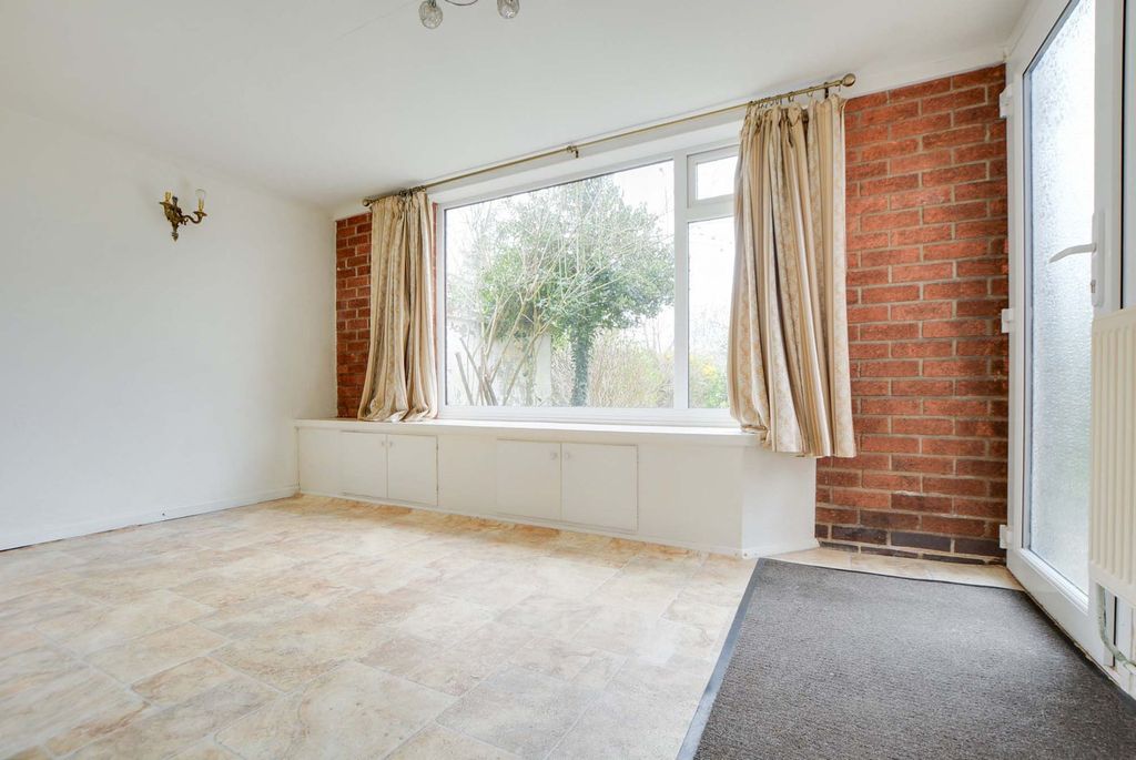 Property photo 3 of 22