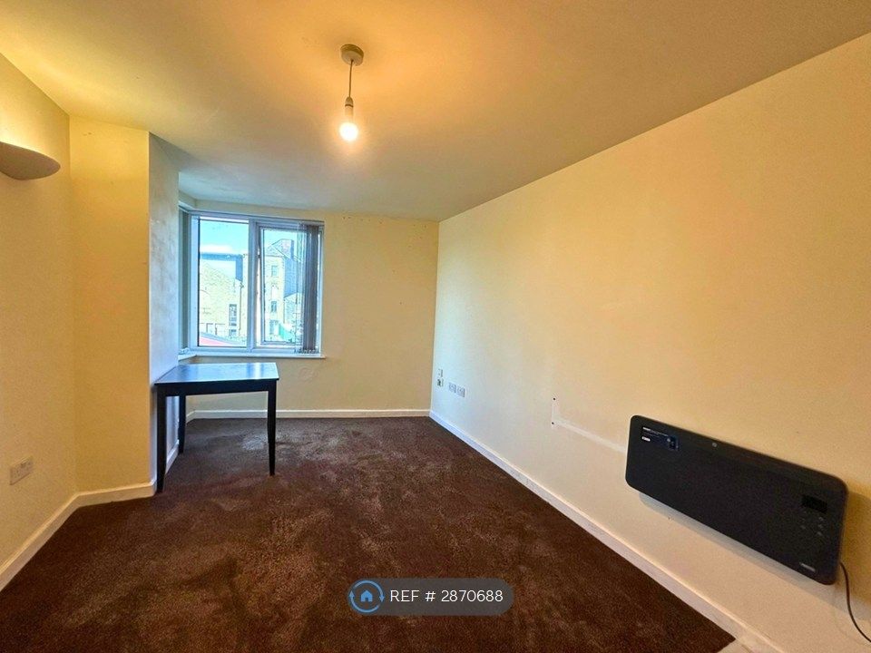 Property photo 3 of 6