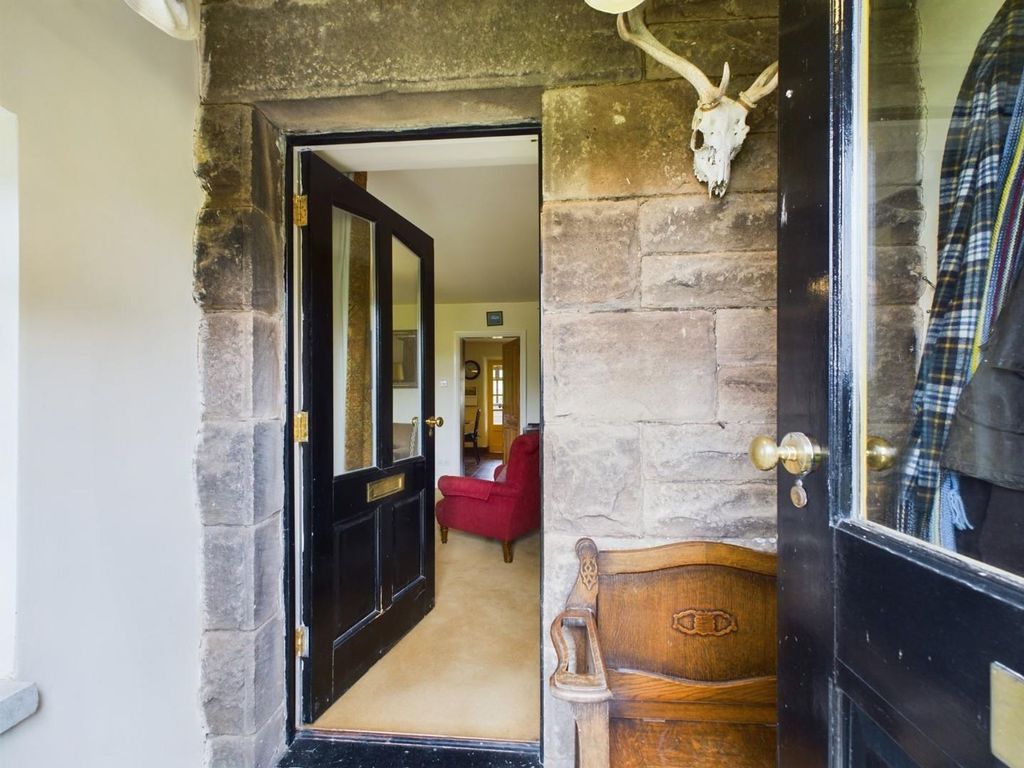 Property photo 3 of 36 Cam03810G0-Pr0015-Still001.Jpg