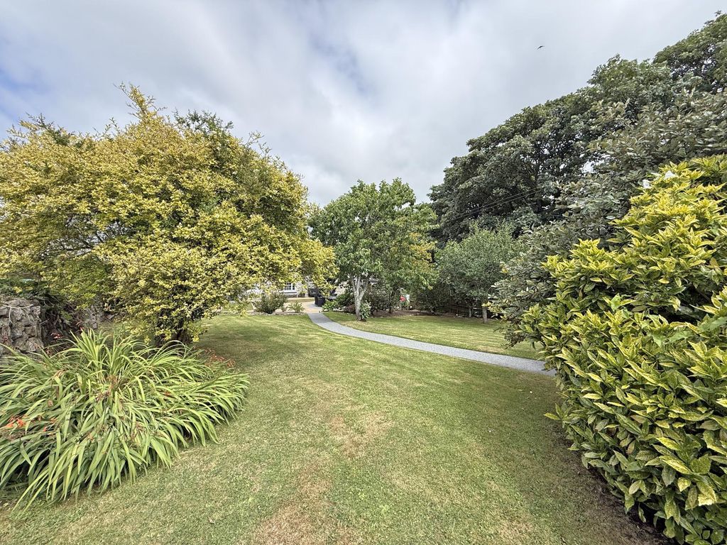 Property photo 3 of 19 Photo 3
